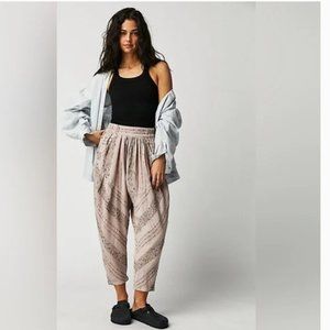 Free People Beige Patterned Cropped Pants